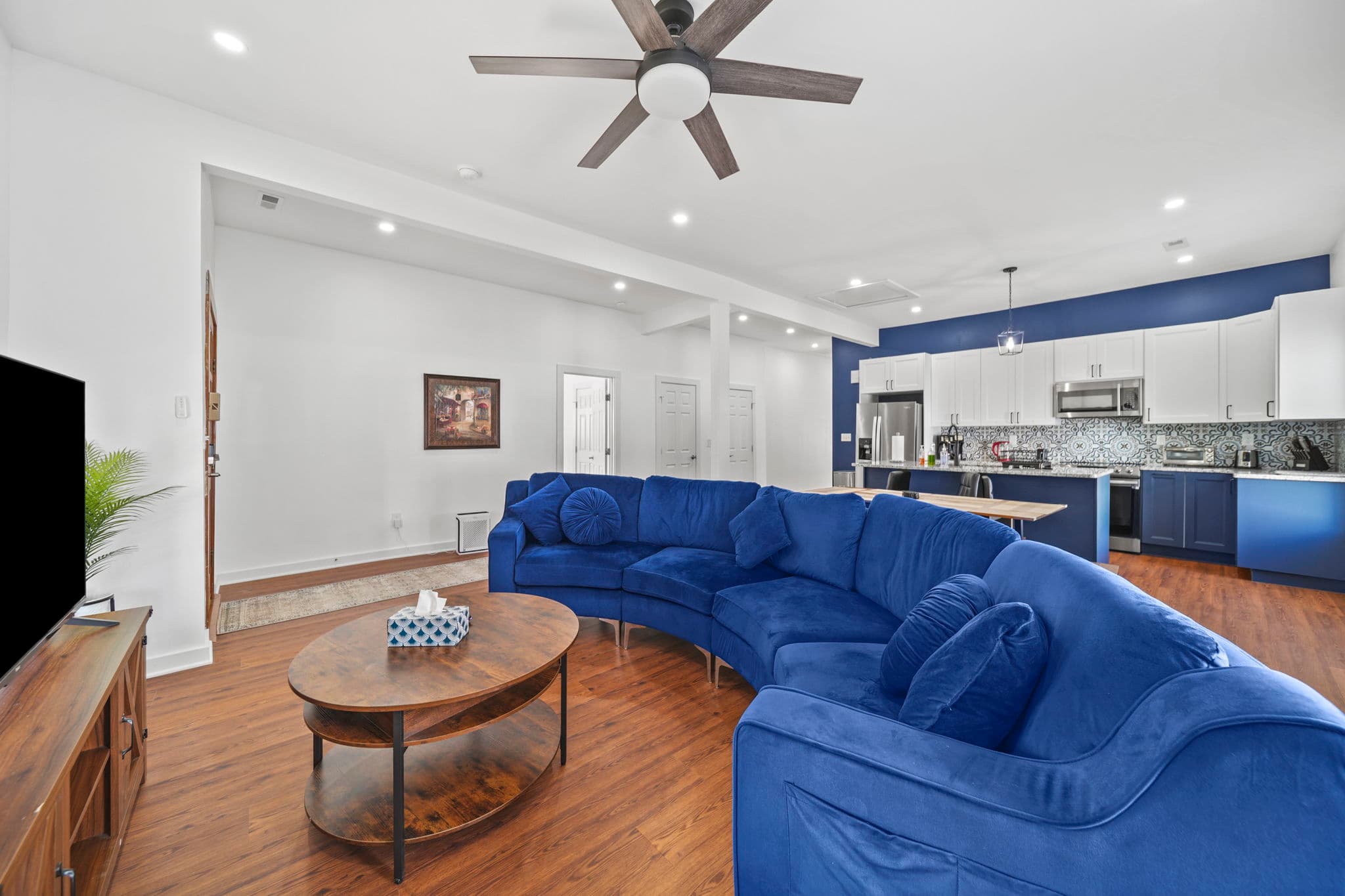 11 web or mls 305 w 12th st
