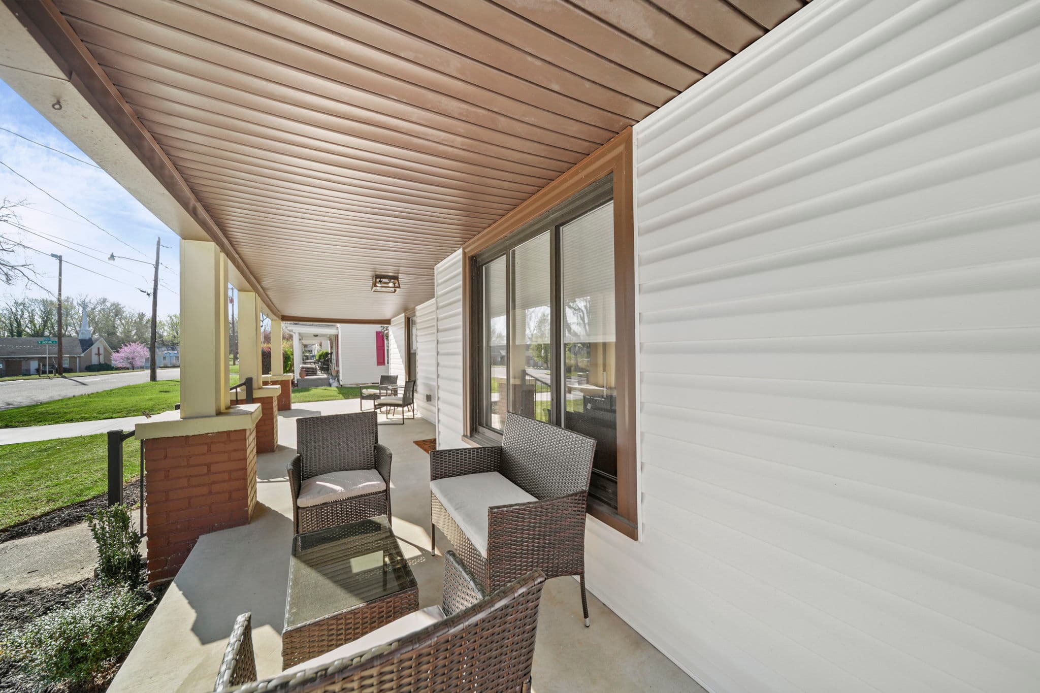 38 web or mls 305 w 12th st