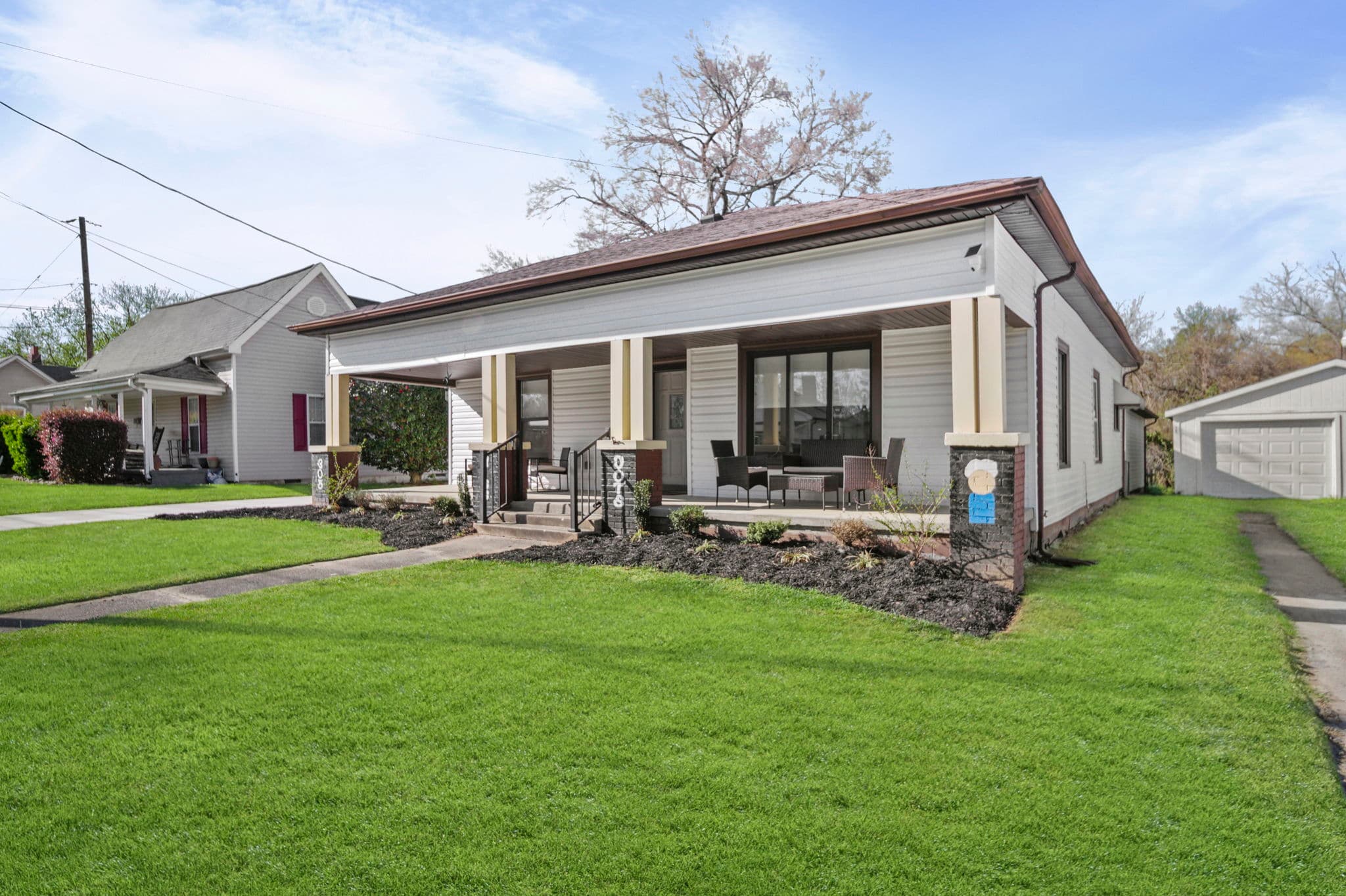 4 web or mls 305 w 12th st